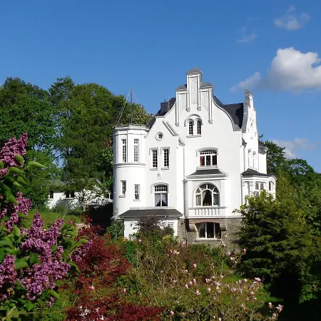 Weissevilla Friedrichsbrunn Weisse Haus * Thale
